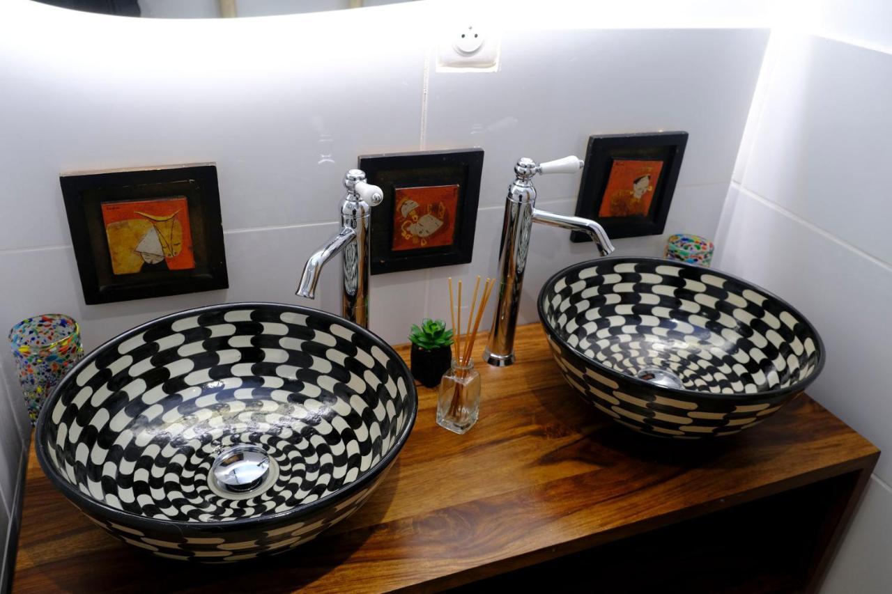 Bed and Breakfast Le Loft De La Grange Арль Экстерьер фото
